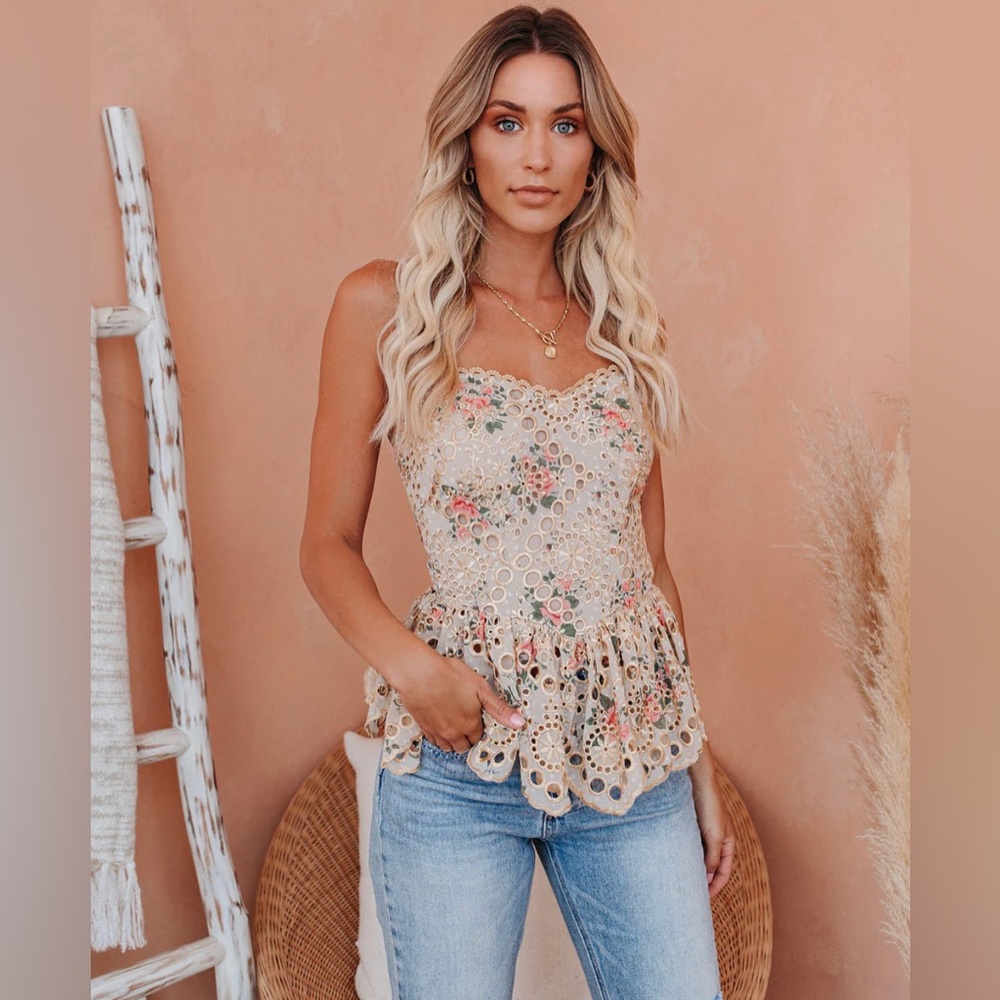 Vici Beaufort Floral Eyelet Peplum Tank Top - Size M